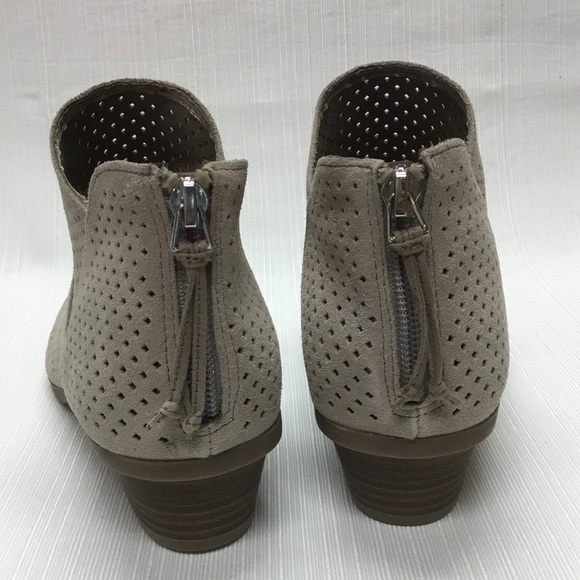 Kenneth Cole Exciting New Booties - Picture 4 of 10